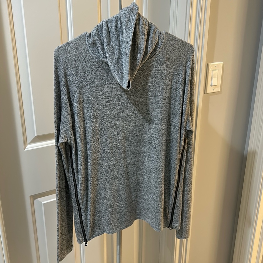 Rag and bone lightweight turtleneck with side zippers